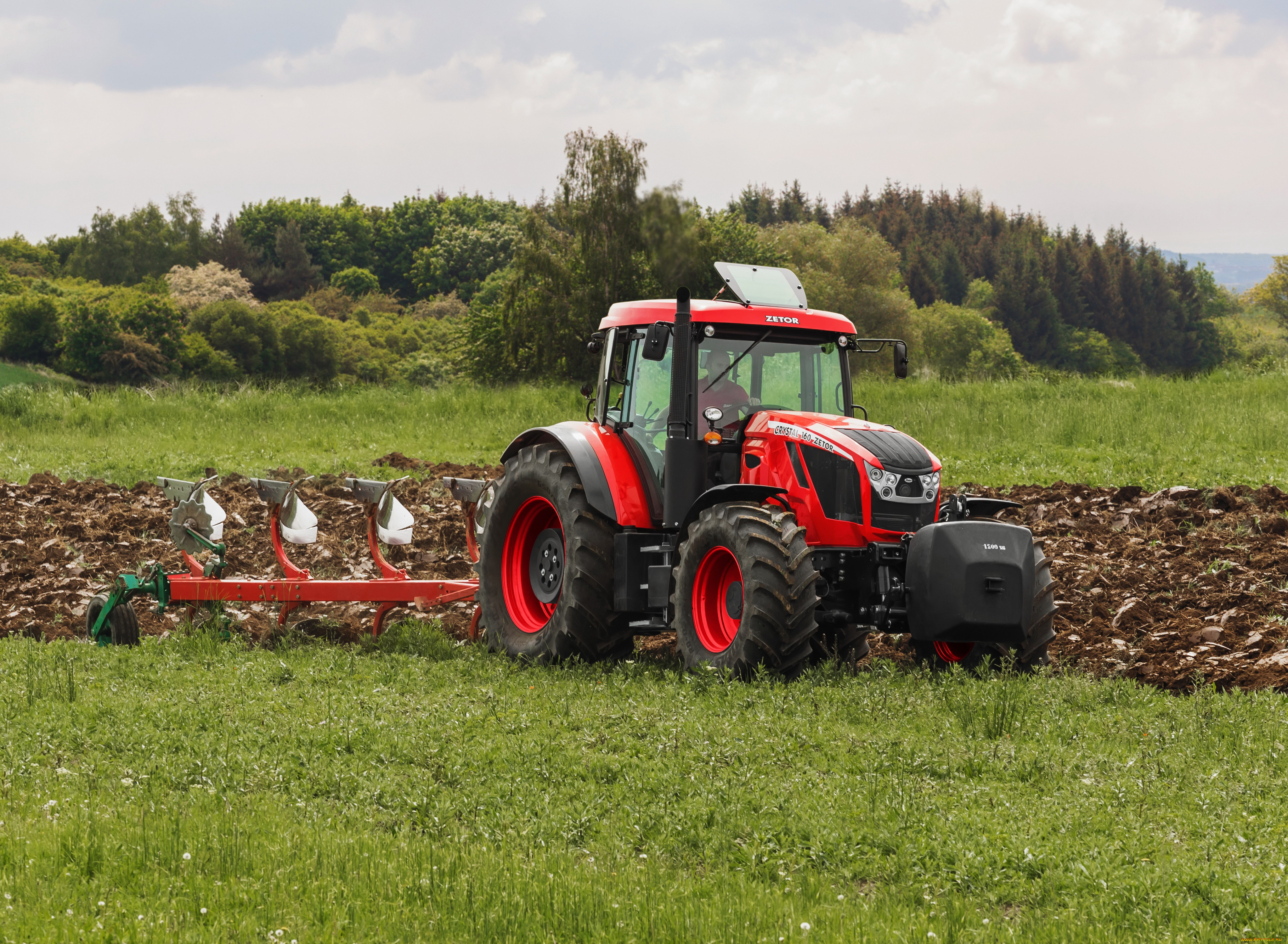 Включи трак трактор. Zetor Crystal 160. Трактор фото. Гоночный трактор. Видео про трактора.